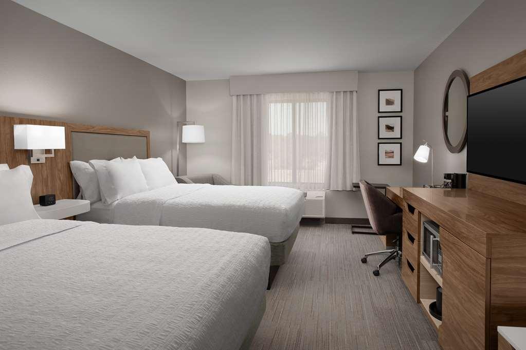 Hampton Inn & Suites Пасо-Роблес Номер фото